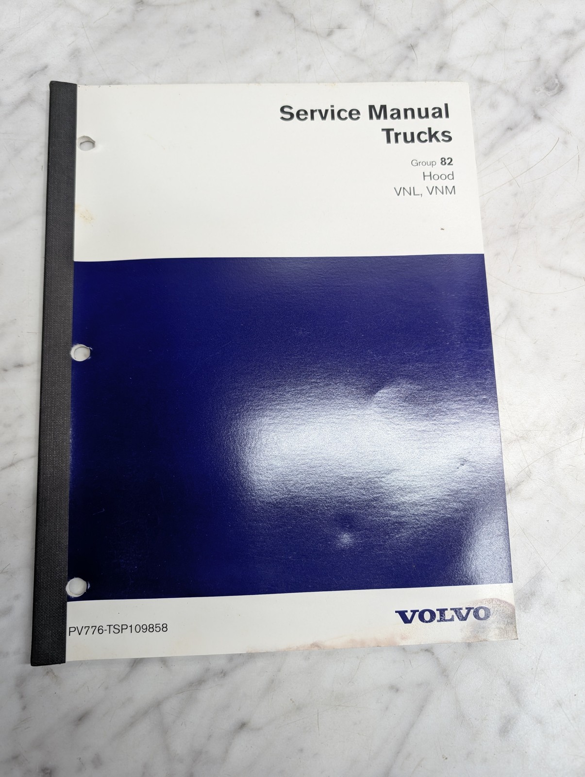 Volvo Vnl Vnm Trucks Group 82 Hood Pv776-Tsp109858 Service Manual Repair